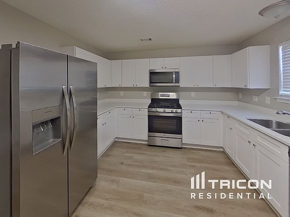 5th image of 5726 Rockaway Dr