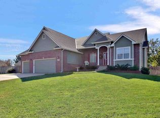 309 E Cedar Crest Rd, Rose Hill, KS 67133