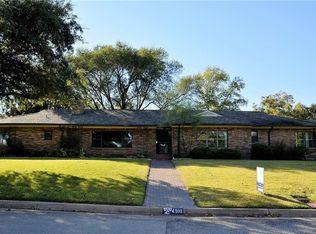4108 Shadow Dr, Fort Worth, TX 76116