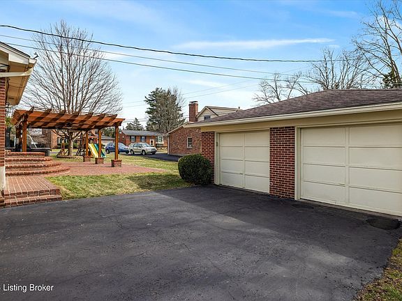 4th image of 9820 Tiverton Way