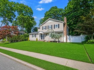 15 Jamar Lane, Lake Ronkonkoma, NY 11779