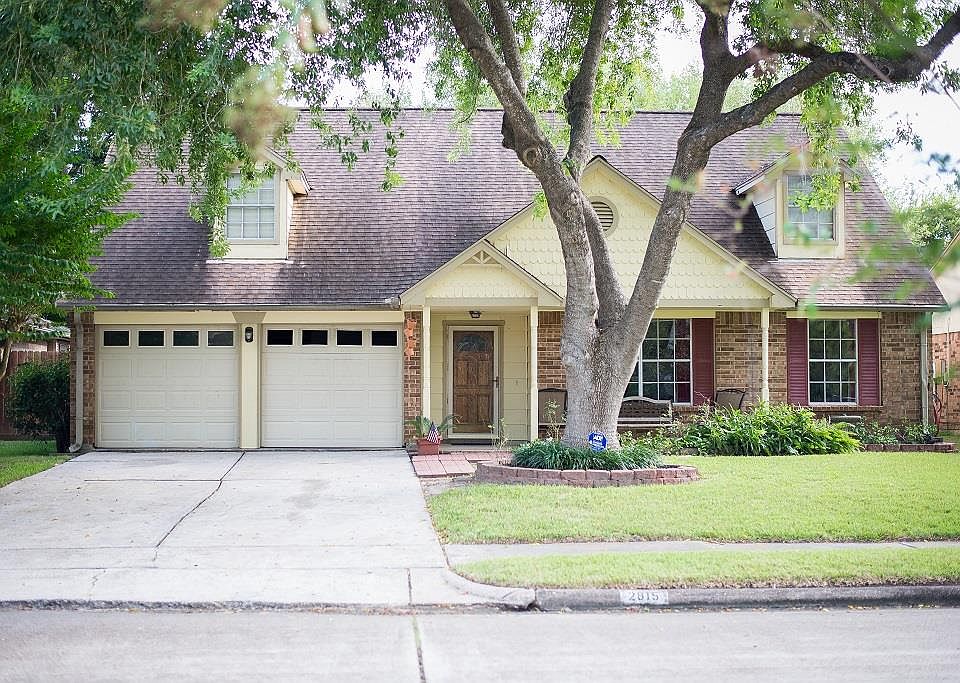 1st image of 2815 Forest Hills Dr
