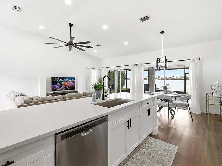 7287 Mill Pond Cir — Photo 14