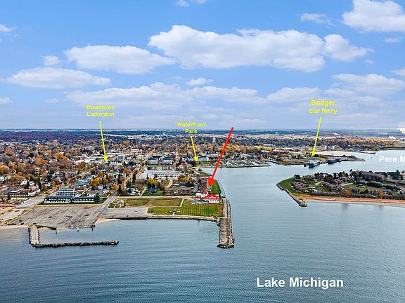 2nd image of 215 S Lakeshore Dr Unit 10