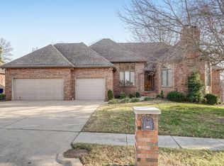 1634 S Raford Dr, Springfield, MO 65809