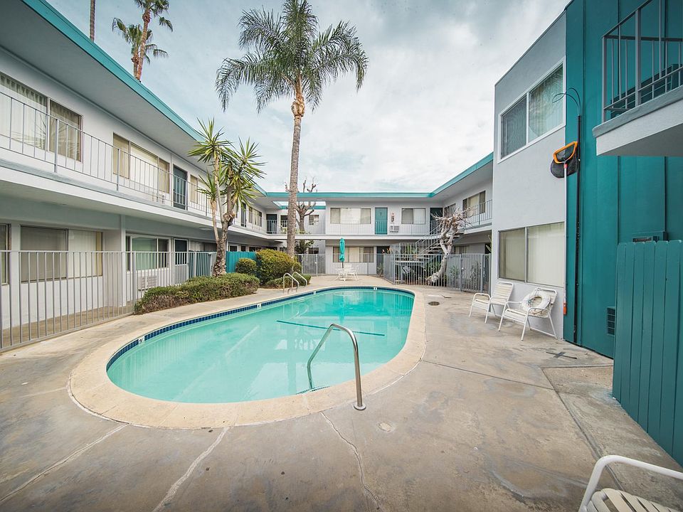 1st image of 15420 Vanowen St #16