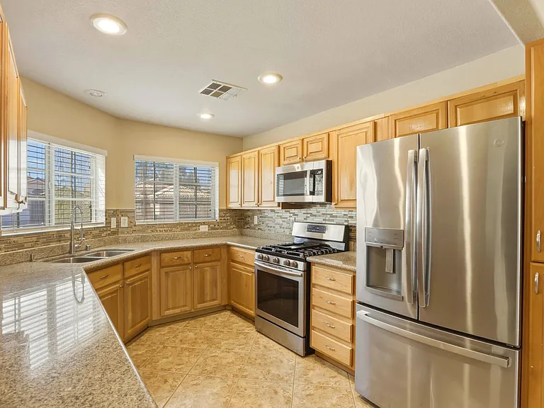 724 Picasso Picture Ct — Photo 9