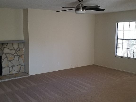 4th image of 1555 W Avenue L