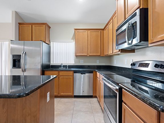 4th image of 570 Trymore Dr SE