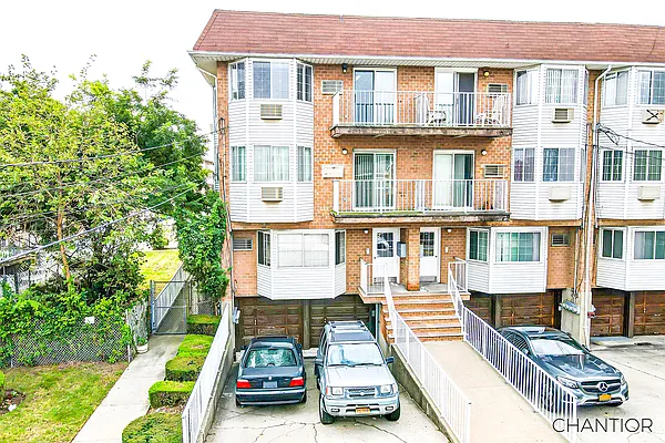 Sold by Chantior Real Estate LLC | media 1