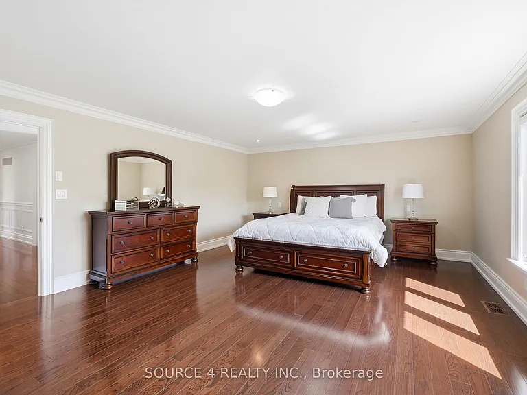39 Amesbury Dr — Photo 21