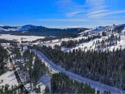 50908 Manzanita Ter, Soda Springs, CA, 95728