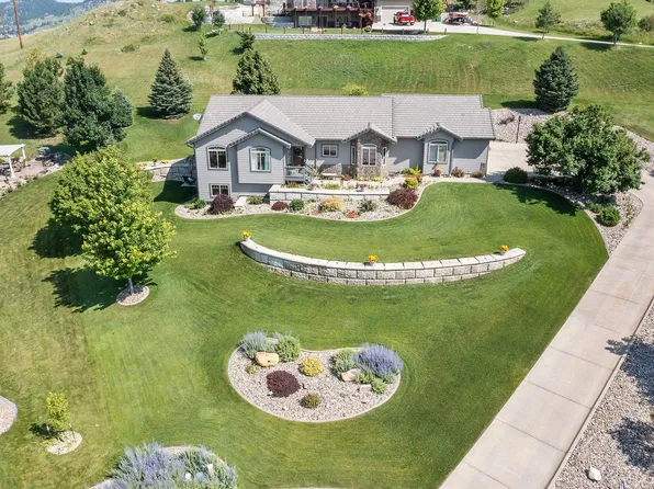 2320 Camaro Cir, Sturgis, SD 57785