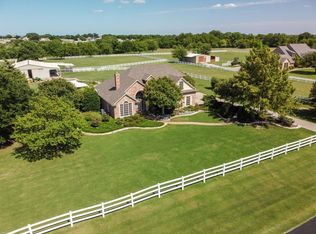 10332 Creek Hollow Ln, Blue Mound, TX 76131