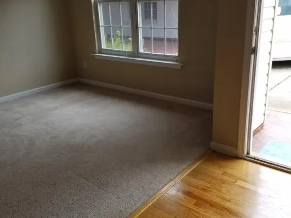 111 Sentinel Ct, Simpsonville, SC 29681