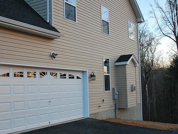 3rd image of 10359 Tydings Ct