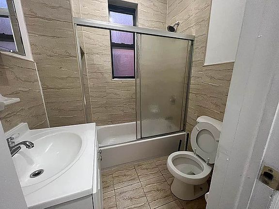 4th image of 28 Macdougal St #1