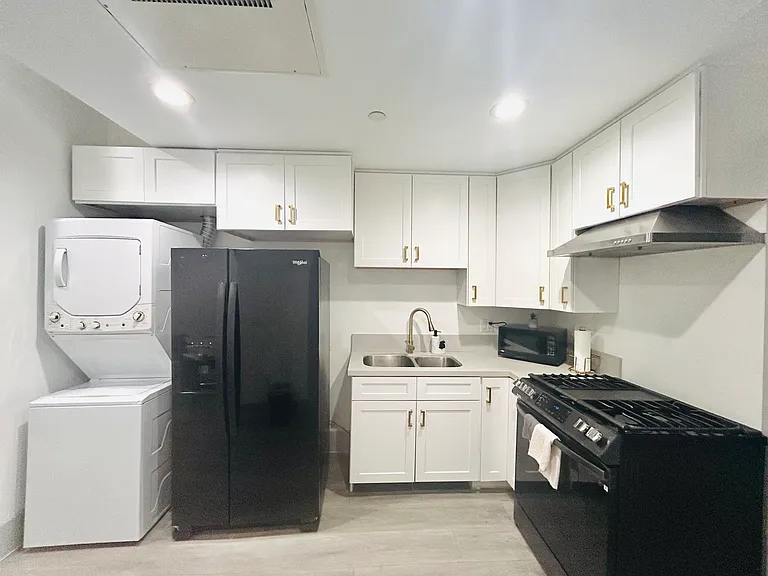 14954 Sherman Way #108 — Photo 14