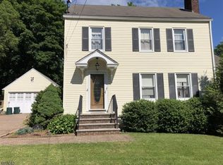 56 Church St, Franklin, NJ 07416