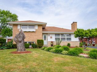 2321 Walnut St, Waukegan, IL 60087