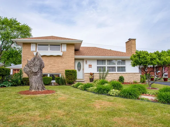 2321 Walnut St, Waukegan, IL 60087