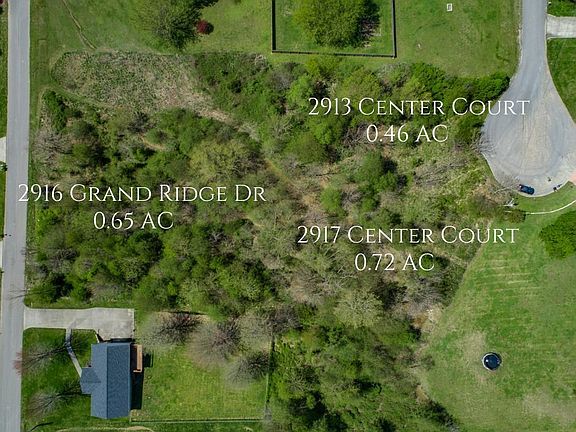 4th image of 2913 Center Ct