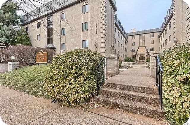 1st image of 4355 Maryland Ave APT 215