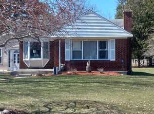 806 S Main St, Au Gres, MI