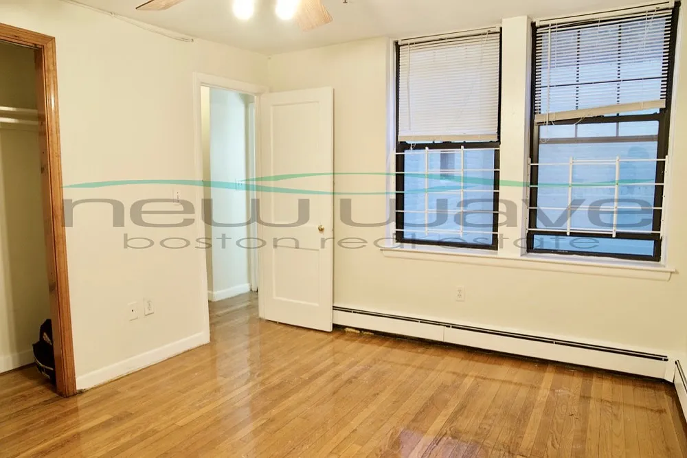 2 bed, 600 sqft, $3,600 — Photo 3