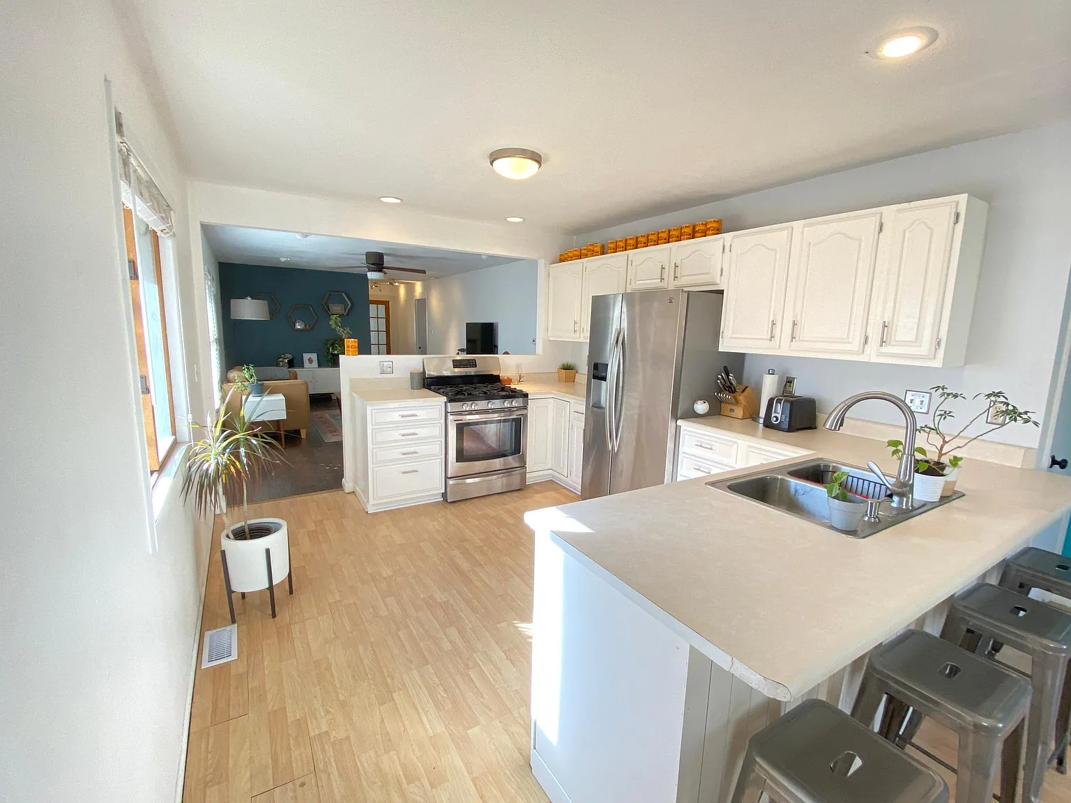 2208 Gray St — Photo 2