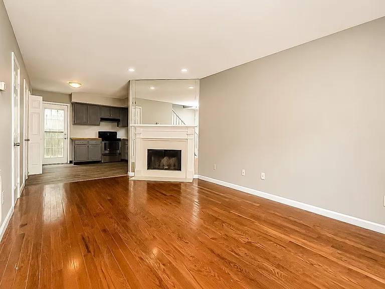 2827 Dayton Blvd #1 — Photo 5