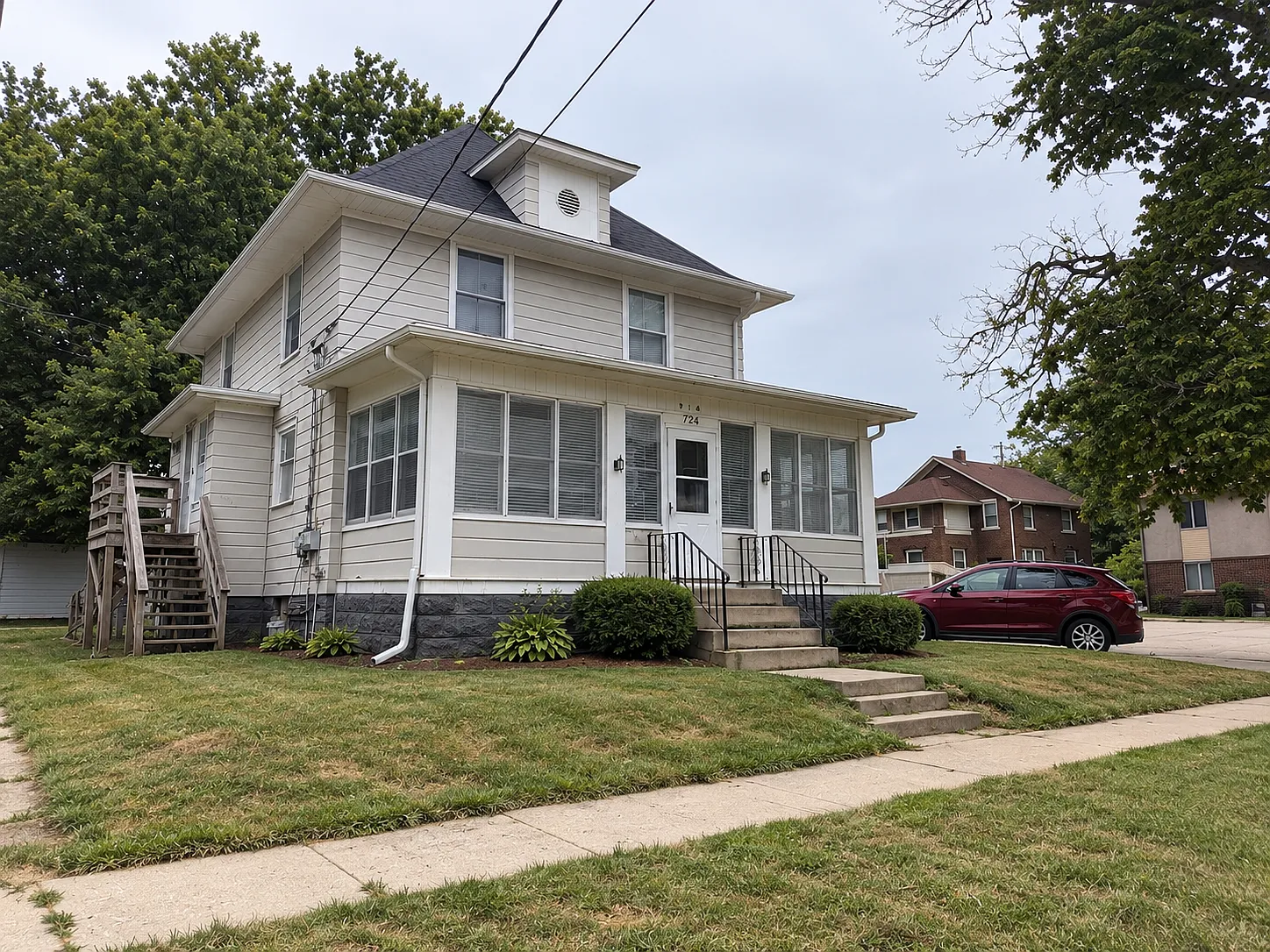 518 Locust St - 1/2 — Photo 1