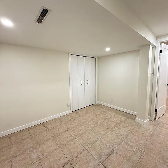 2449 Alexandra Ave — Photo 14