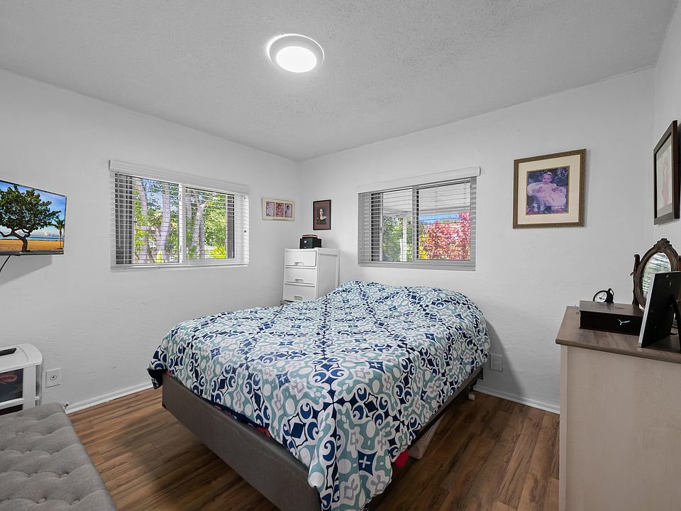 1st image of 7000 NW 95TH Terrace