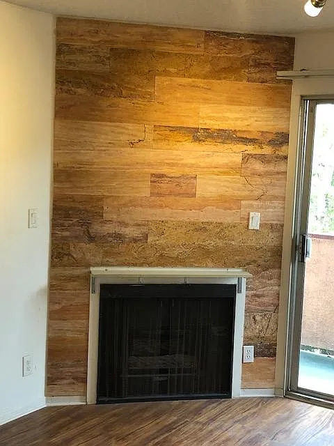 5320 Whitsett Ave — Photo 2