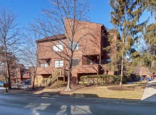 9 Tulip Ct, Nanuet, NY 10954