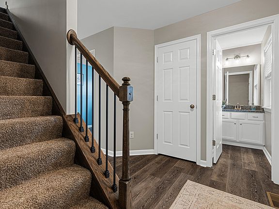 3rd image of 7100 Desmond Ln