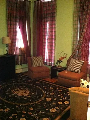 Rented by Skygroup Realty | media 31