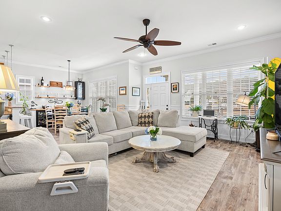 5th image of 237 Outboard Dr.