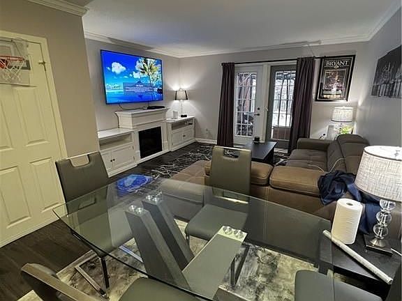 3rd image of 44 Homestead Cres #60
