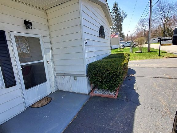 2nd image of 13 Tyler St
