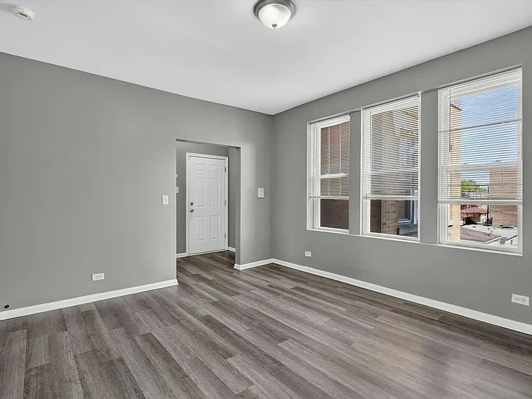1854 S Central Park Ave #1852-2E — Photo 15