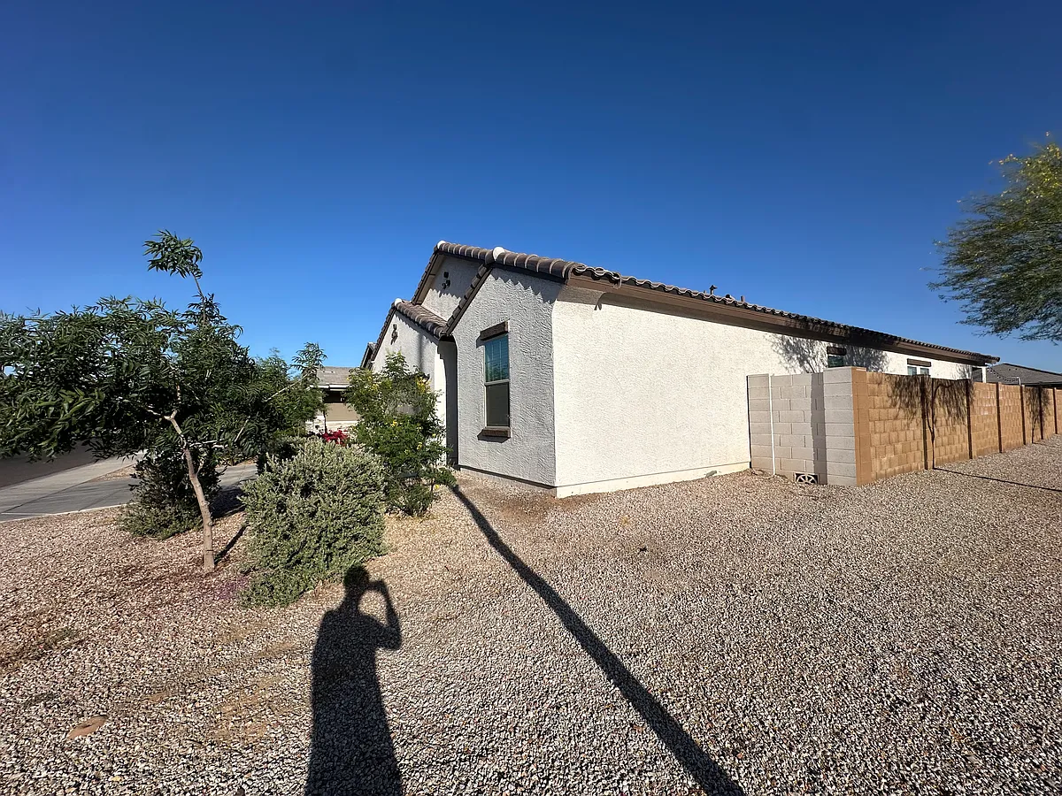 Building Photo - 6421 W Ian Dr