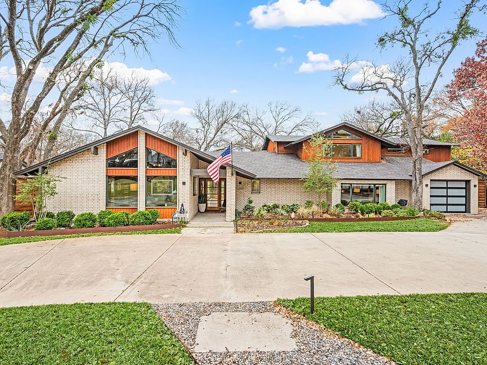 1st image of 313 Fall Creek Dr