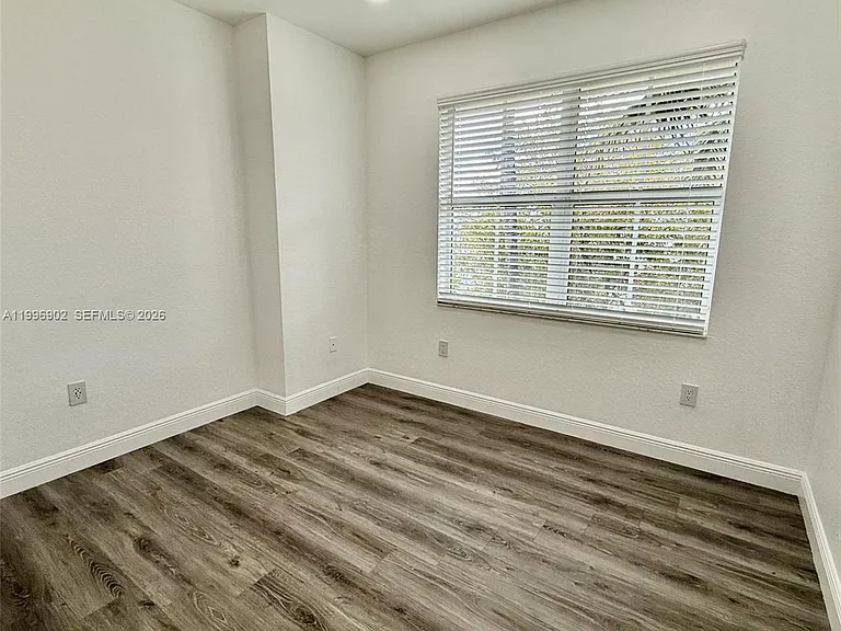 11503 NW 89th St #218 — Photo 34