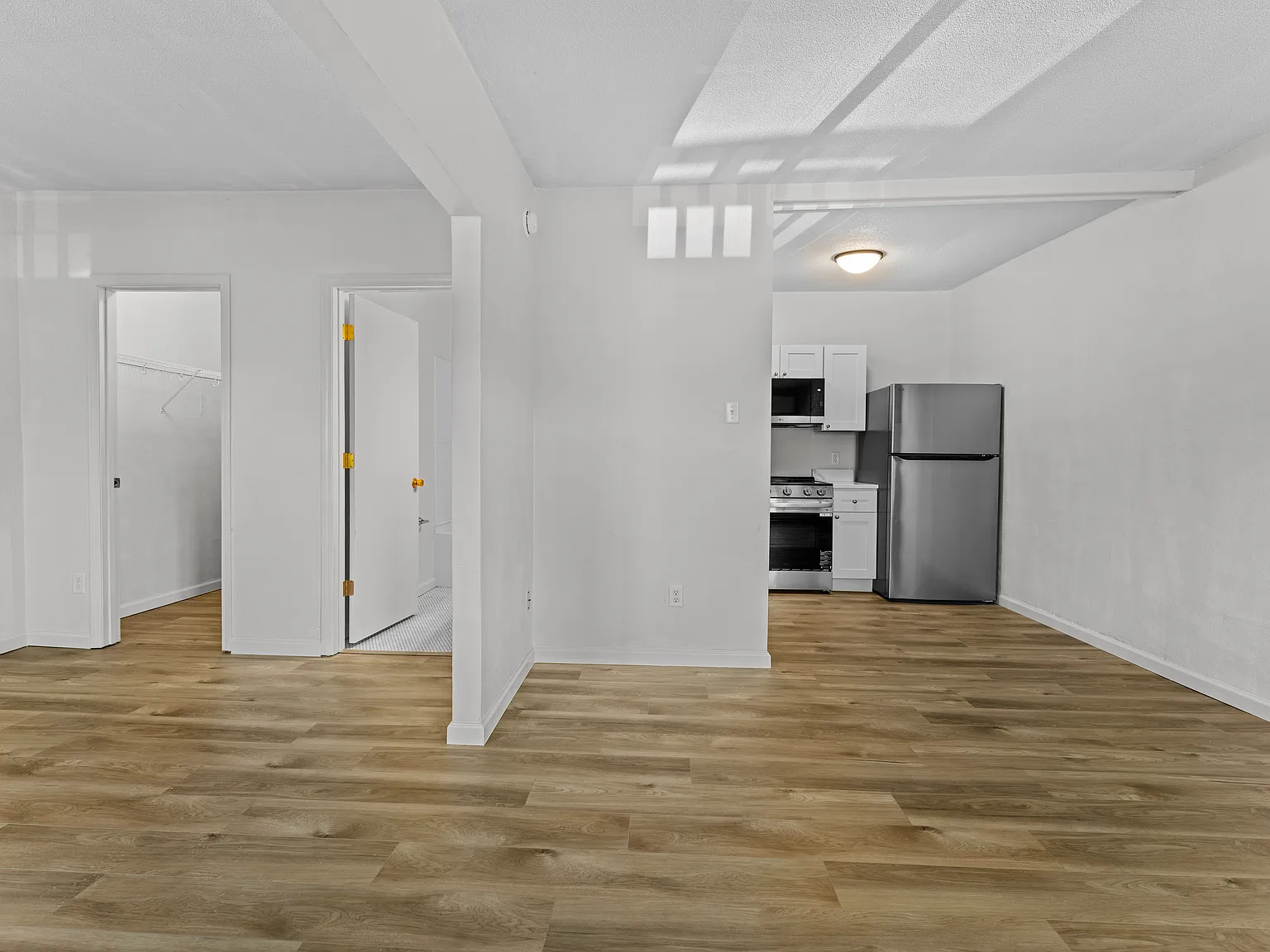 Studio, 500 sqft, $895 — Photo 3