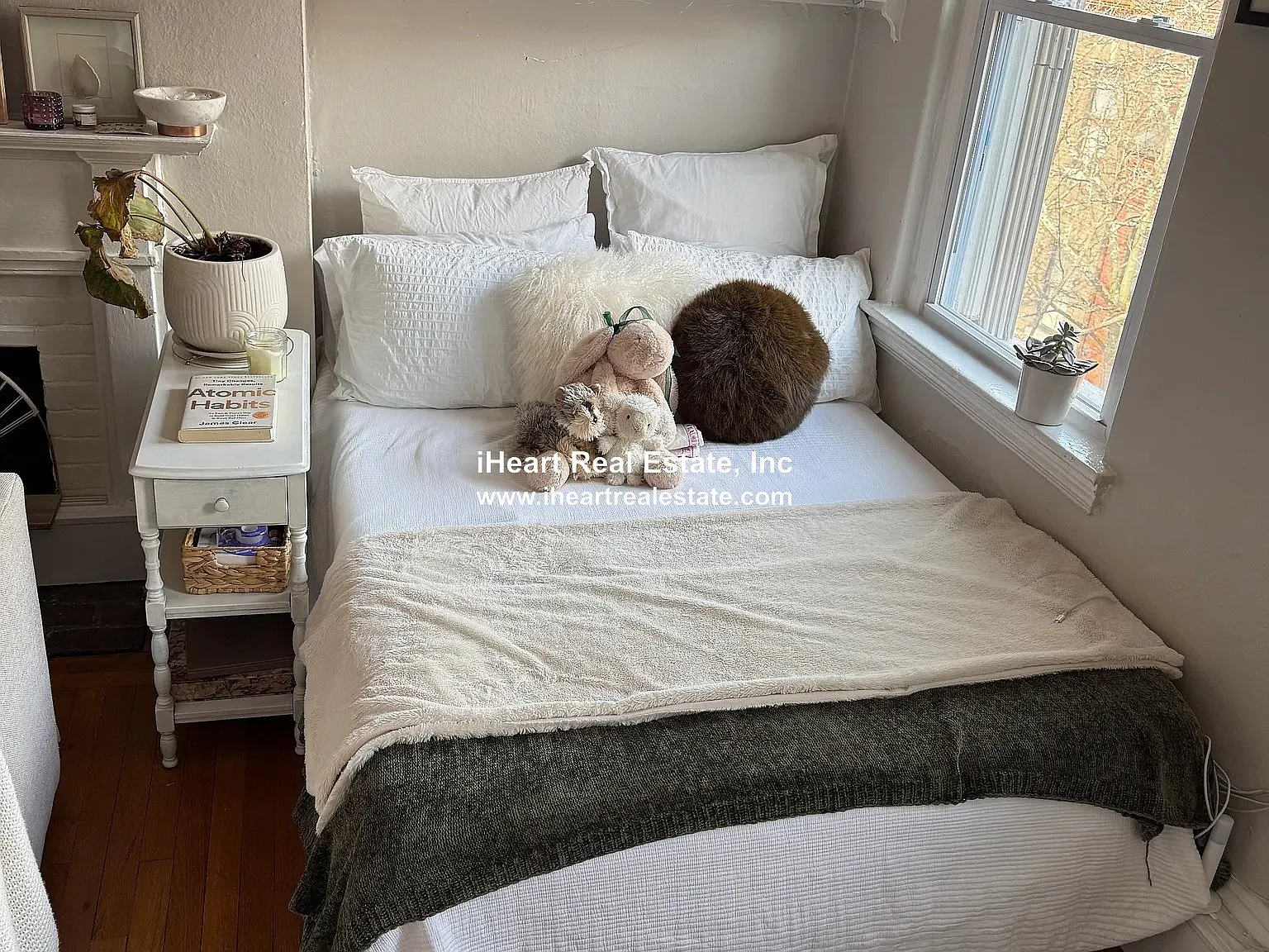 Studio, 1.0 bath, $2,460 — Photo 4