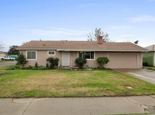 3237 E Meadow Ave, Visalia, CA 93292