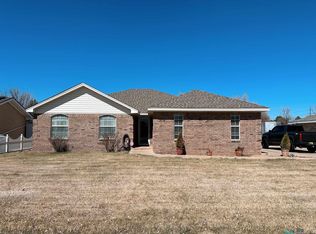 2104 Vivian Ave, Clovis, NM 88101