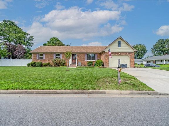 3rd image of 2278 Saint Marshall Dr